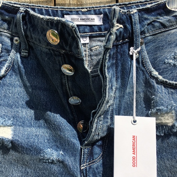 Good American The Bombshell High Rise Shorts NWT - Picture 2 of 8